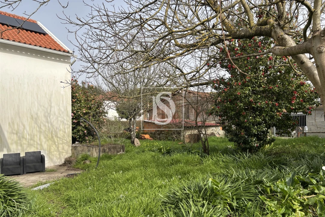 Moradia T3 para Venda em Dardavaz Foto 32