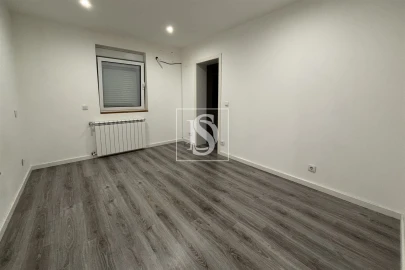 Moradia T3 para Venda em Canas de Santa Maria
