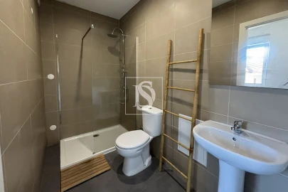 Moradia T3 para Venda em Canas de Santa Maria