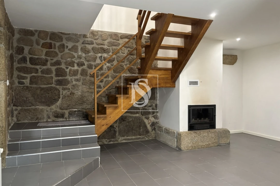 Moradia T3 para Venda em Canas de Santa Maria Foto 5