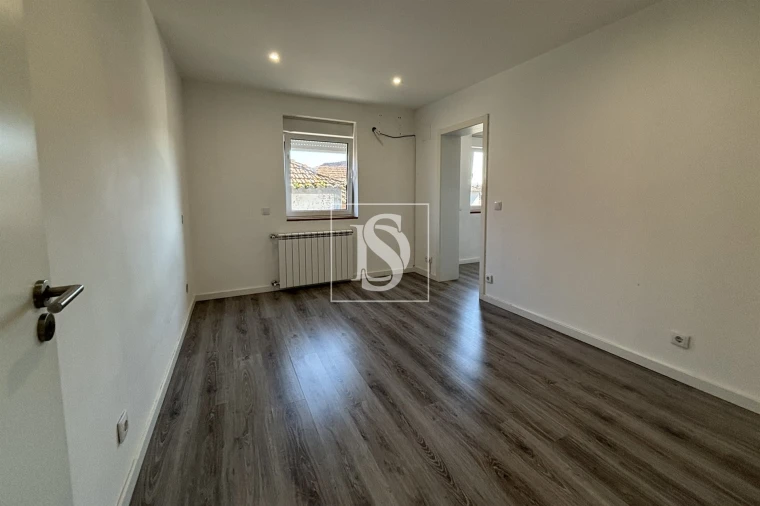 Moradia T3 para Venda em Canas de Santa Maria Foto 11