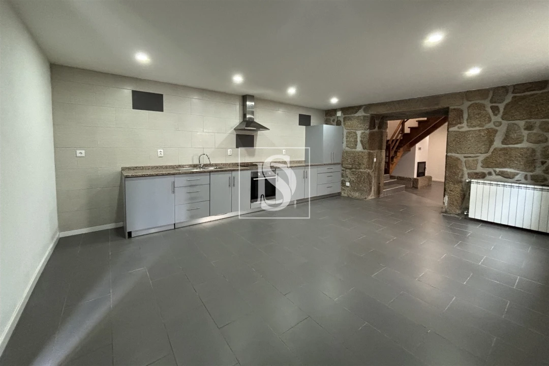 Moradia T3 para Venda em Canas de Santa Maria Foto 4