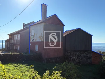 Moradia T1 para Venda em Caparrosa e Silvares