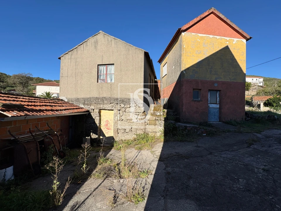 Moradia T1 para Venda em Caparrosa e Silvares Foto 2
