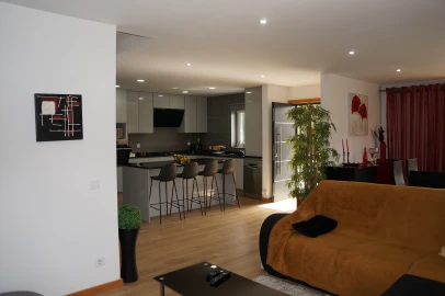 Moradia T3 para Venda em Vilar de Andorinho