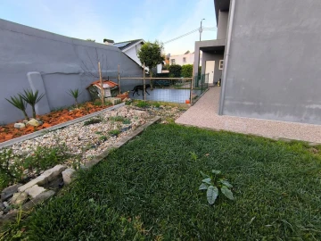 Moradia T3 para Venda em Vilar de Andorinho