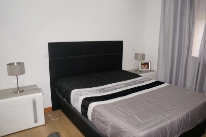 Moradia T3 para Venda em Vilar de Andorinho