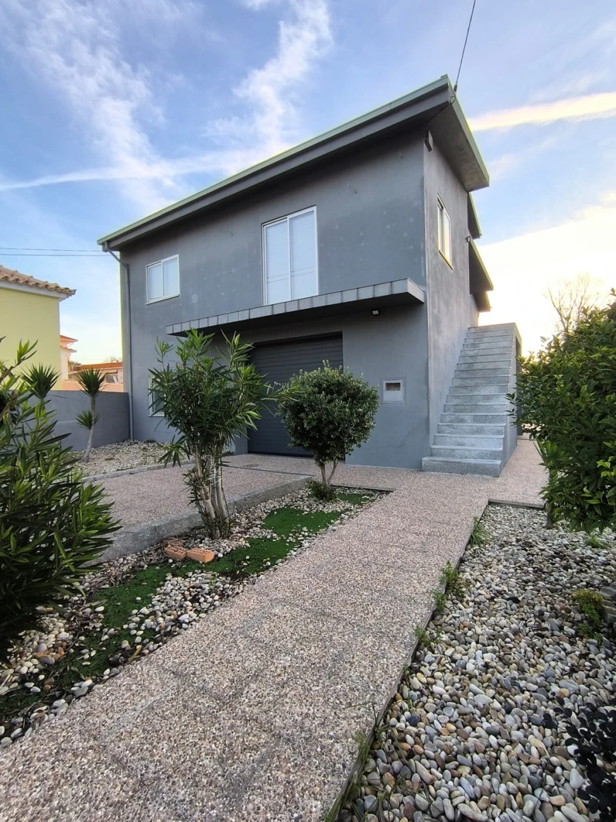 Moradia T3 para Venda em Vilar de Andorinho Foto 24