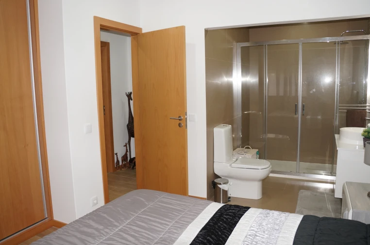 Moradia T3 para Venda em Vilar de Andorinho Foto 33