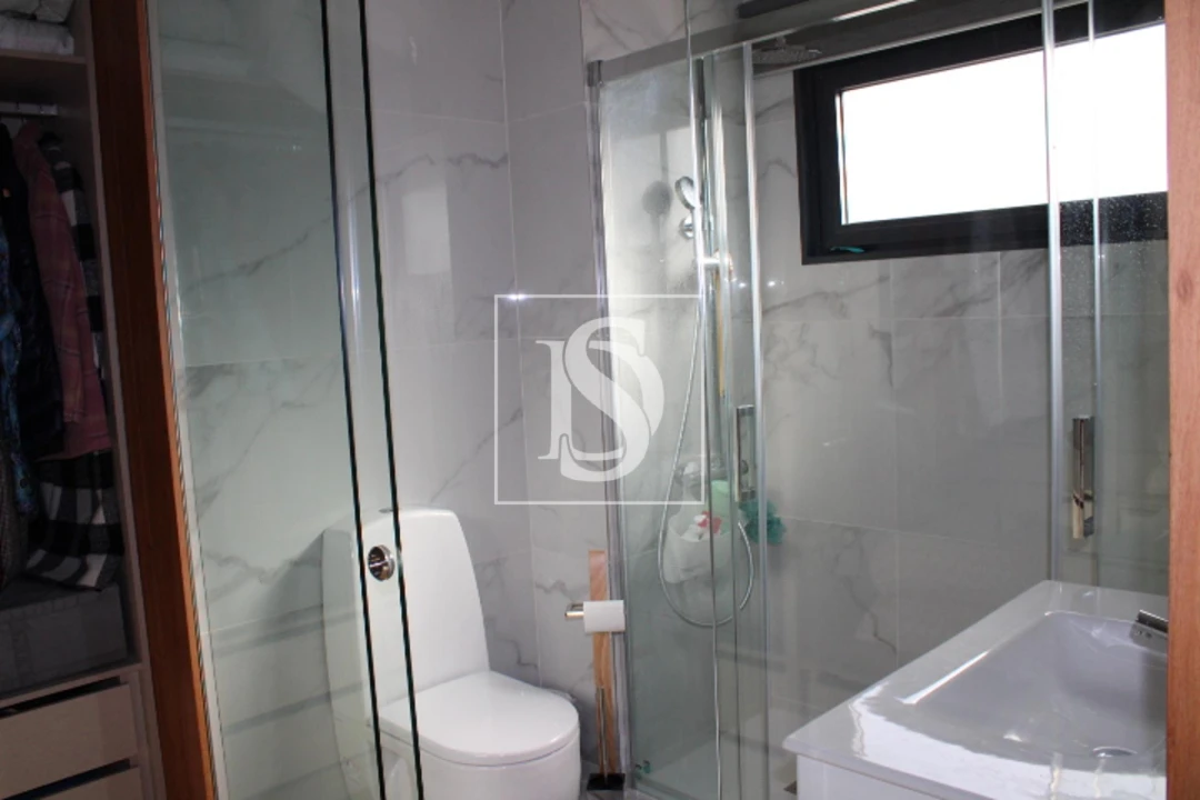 Moradia T4 para Venda em Vilar de Andorinho Foto 20