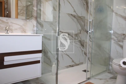 Moradia T4 para Venda em Vilar de Andorinho