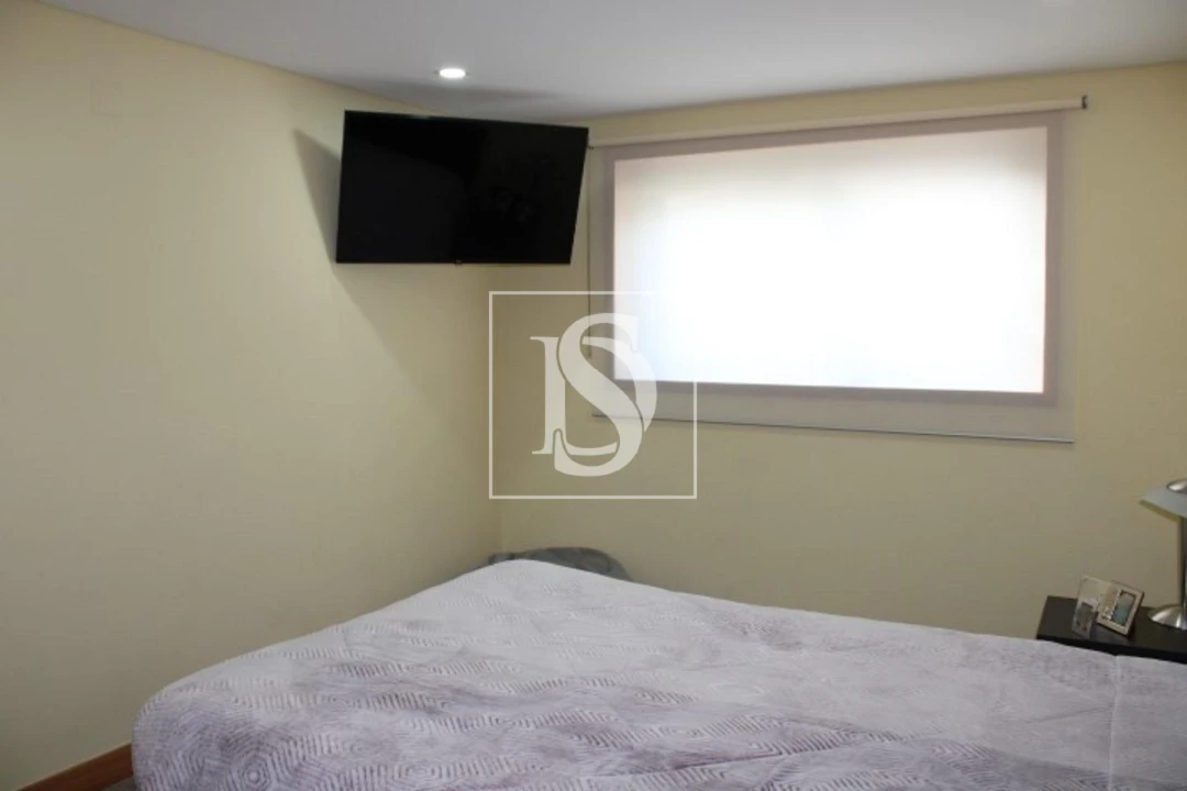 Moradia T4 para Venda em Vilar de Andorinho Foto 14