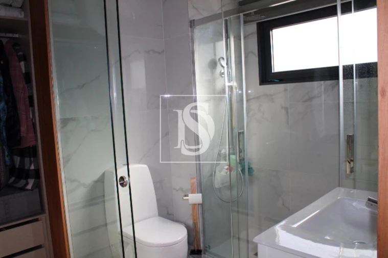 Moradia T4 para Venda em Vilar de Andorinho Foto 20