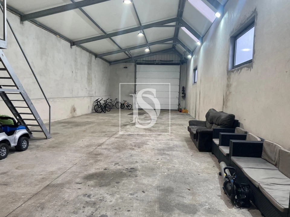 Moradia T4 para Venda em Vilar de Andorinho Foto 46