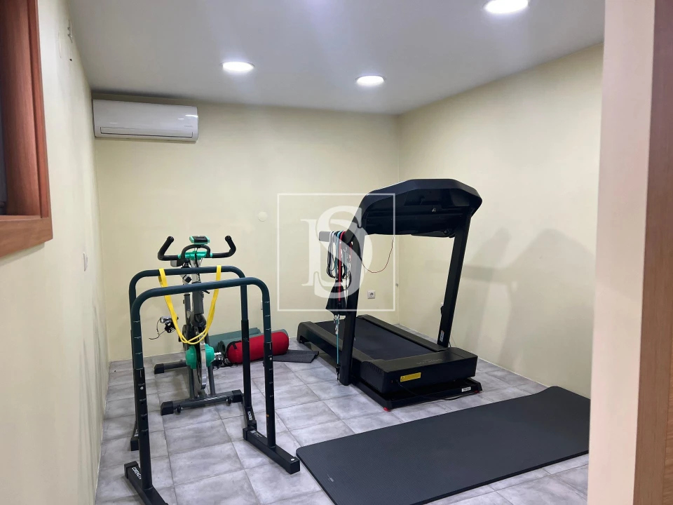 Moradia T4 para Venda em Vilar de Andorinho Foto 40