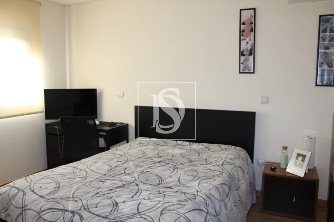 Moradia T4 para Venda em Vilar de Andorinho Foto 21