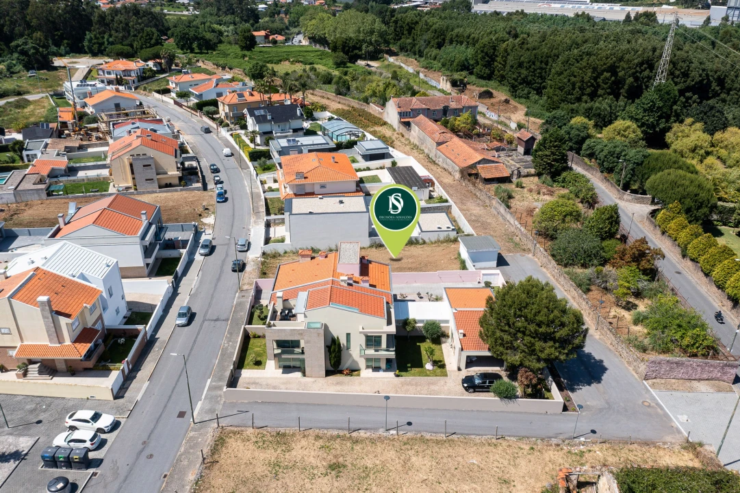 Terreno para Venda em Arcozelo Foto 25