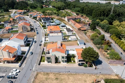 Terreno para Venda em Arcozelo