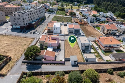 Terreno para Venda em Arcozelo