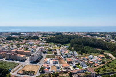 Terreno para Venda em Arcozelo