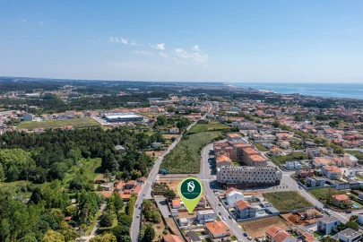 Terreno para Venda em Arcozelo