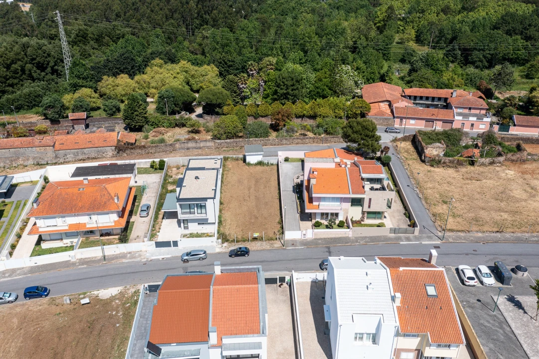 Terreno para Venda em Arcozelo Foto 5