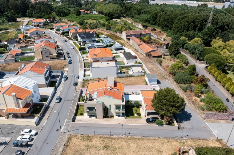 Terreno para Venda em Arcozelo Foto 42