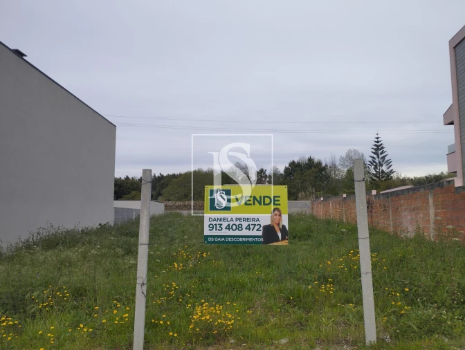 Terreno para Venda em Arcozelo Foto 3
