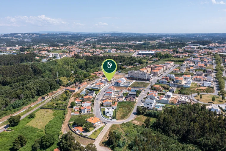 Terreno para Venda em Arcozelo Foto 18