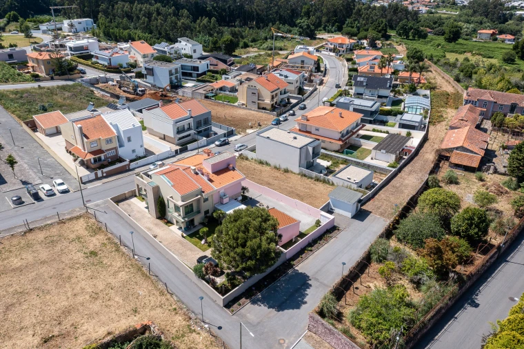 Terreno para Venda em Arcozelo Foto 33