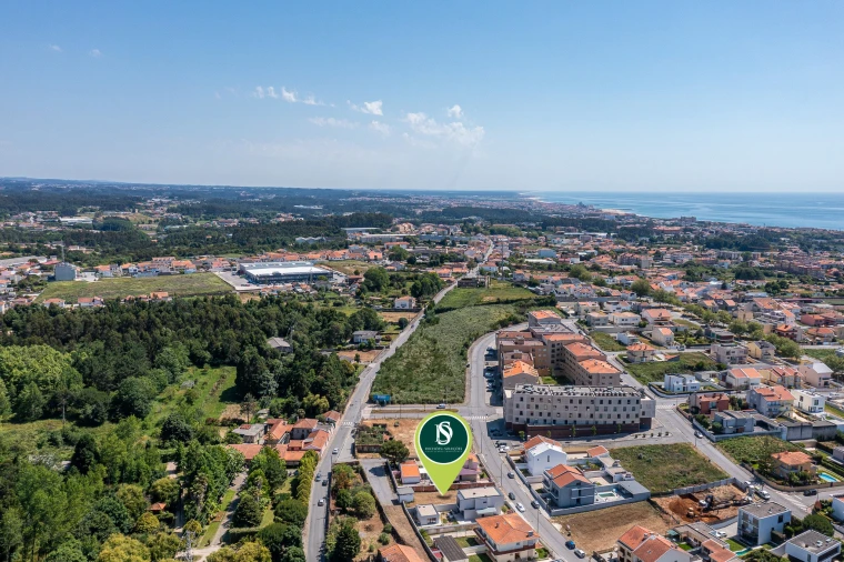 Terreno para Venda em Arcozelo Foto 12