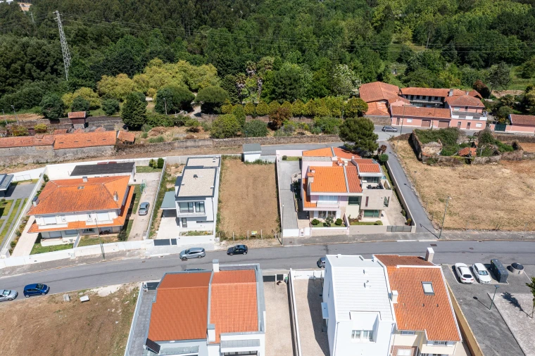 Terreno para Venda em Arcozelo Foto 39