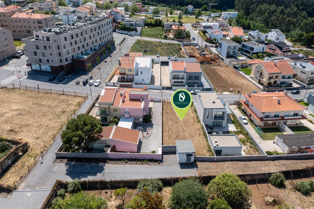 Terreno para Venda em Arcozelo Foto 34