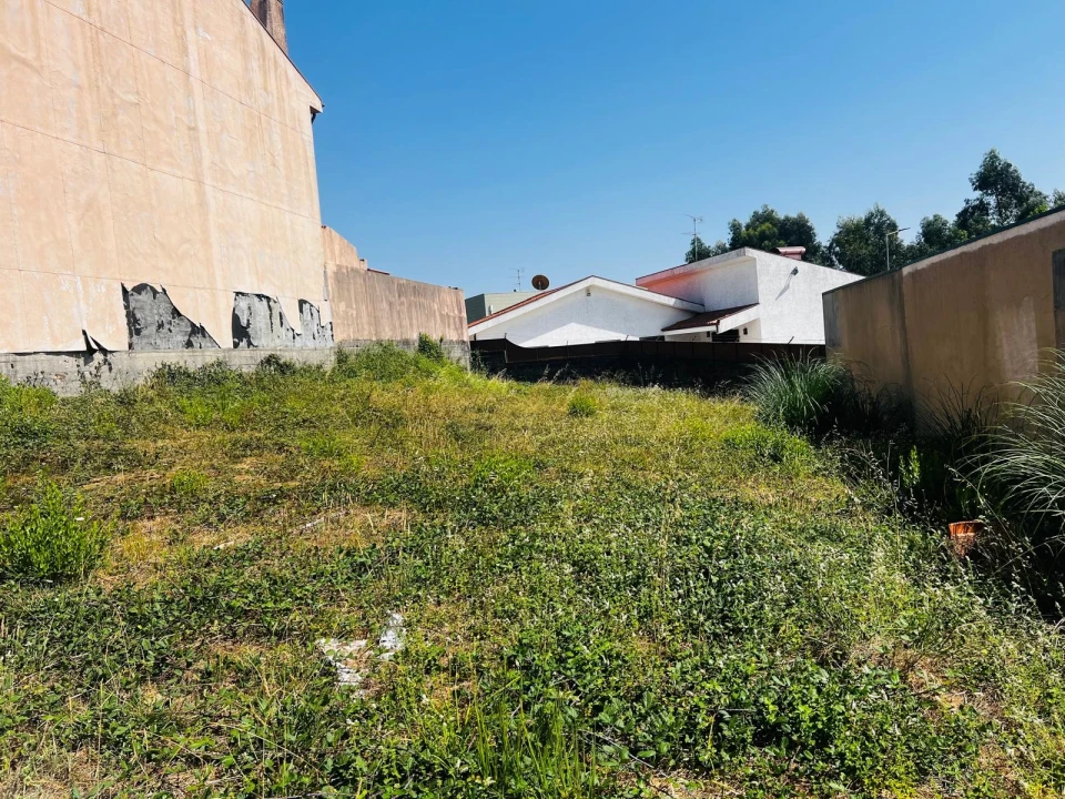Terreno para Venda em Pedroso e Seixezelo Foto 1