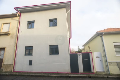Moradia T3 para Venda em Madalena
