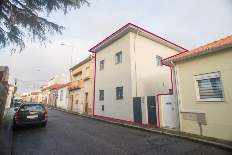 Moradia T3 para Venda em Madalena Foto 47