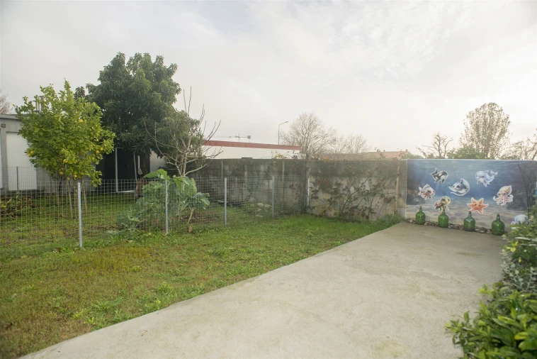 Moradia T3 para Venda em Madalena Foto 50