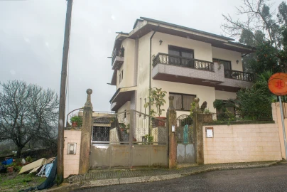 Moradia T4 para Venda em Alfena