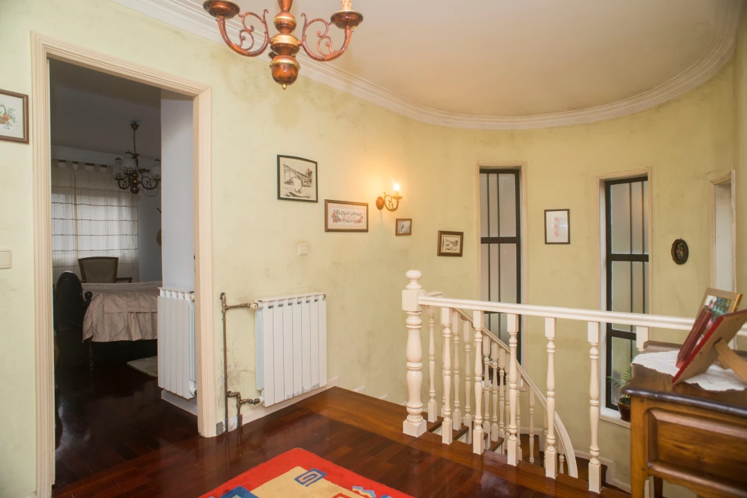 Moradia T4 para Venda em Alfena Foto 3