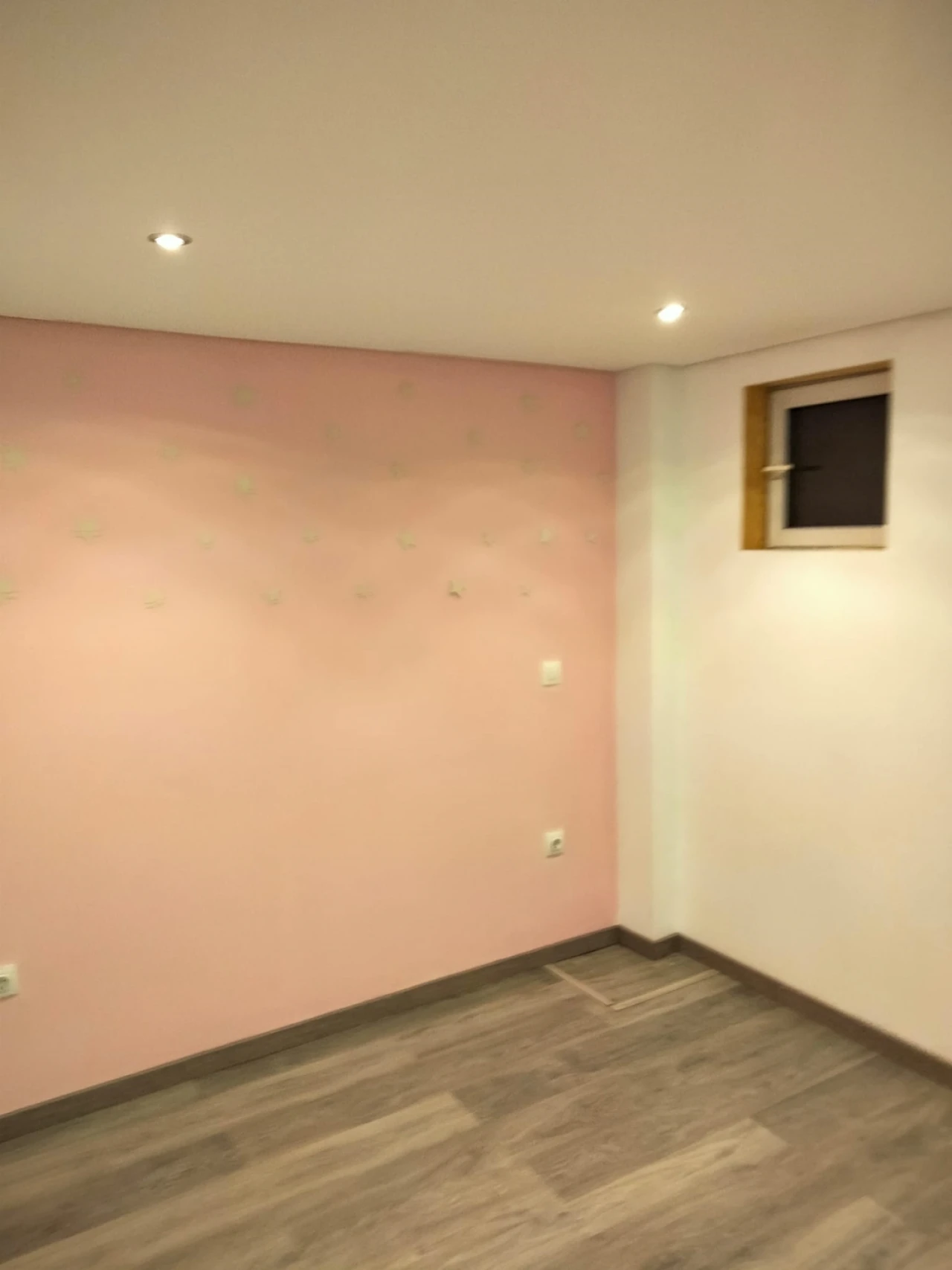 Moradia T7 para Venda em Vilar de Andorinho Foto 4