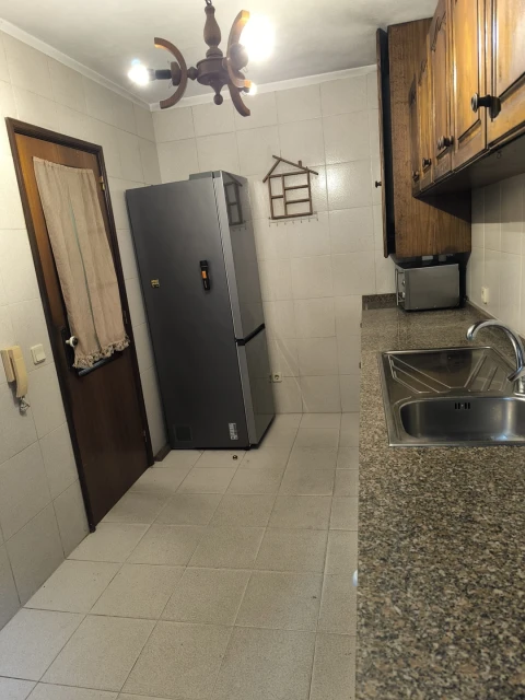 Moradia T7 para Venda em Vilar de Andorinho