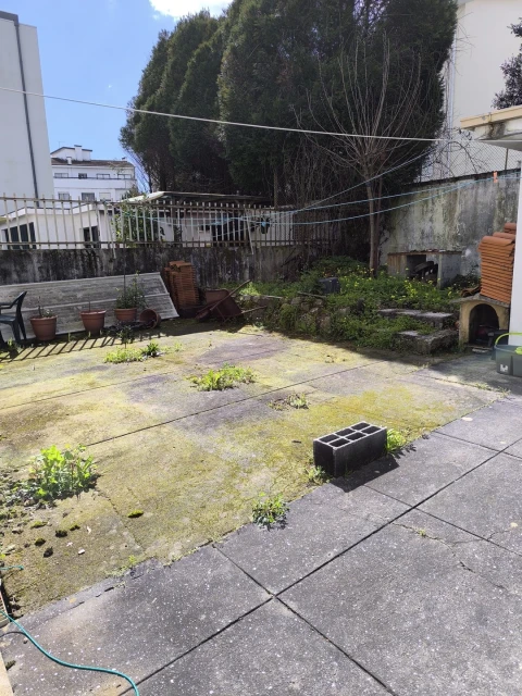 Moradia T7 para Venda em Vilar de Andorinho