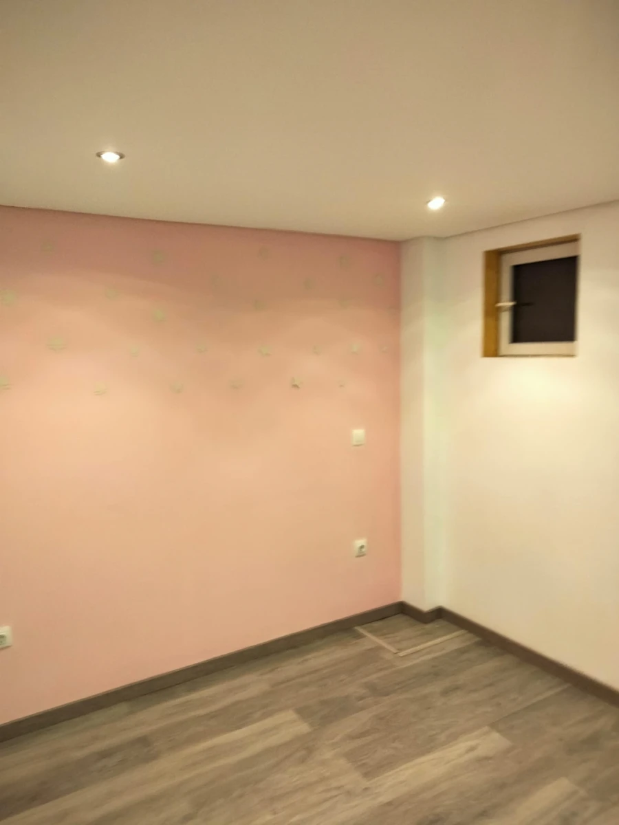 Moradia T7 para Venda em Vilar de Andorinho Foto 4