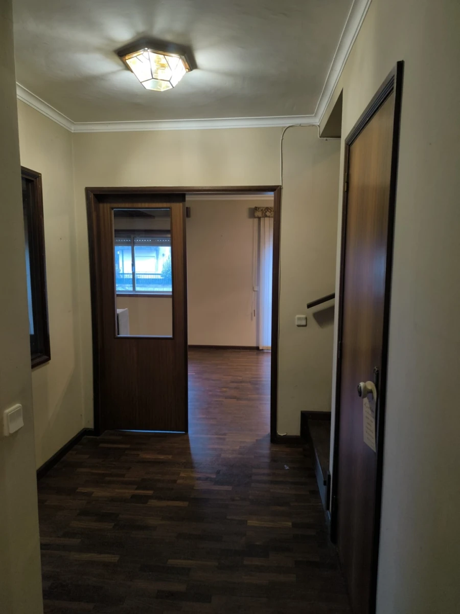 Moradia T7 para Venda em Vilar de Andorinho Foto 37