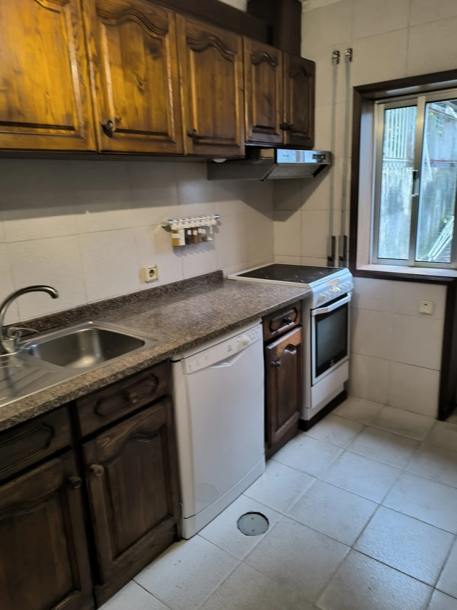 Moradia T7 para Venda em Vilar de Andorinho Foto 45