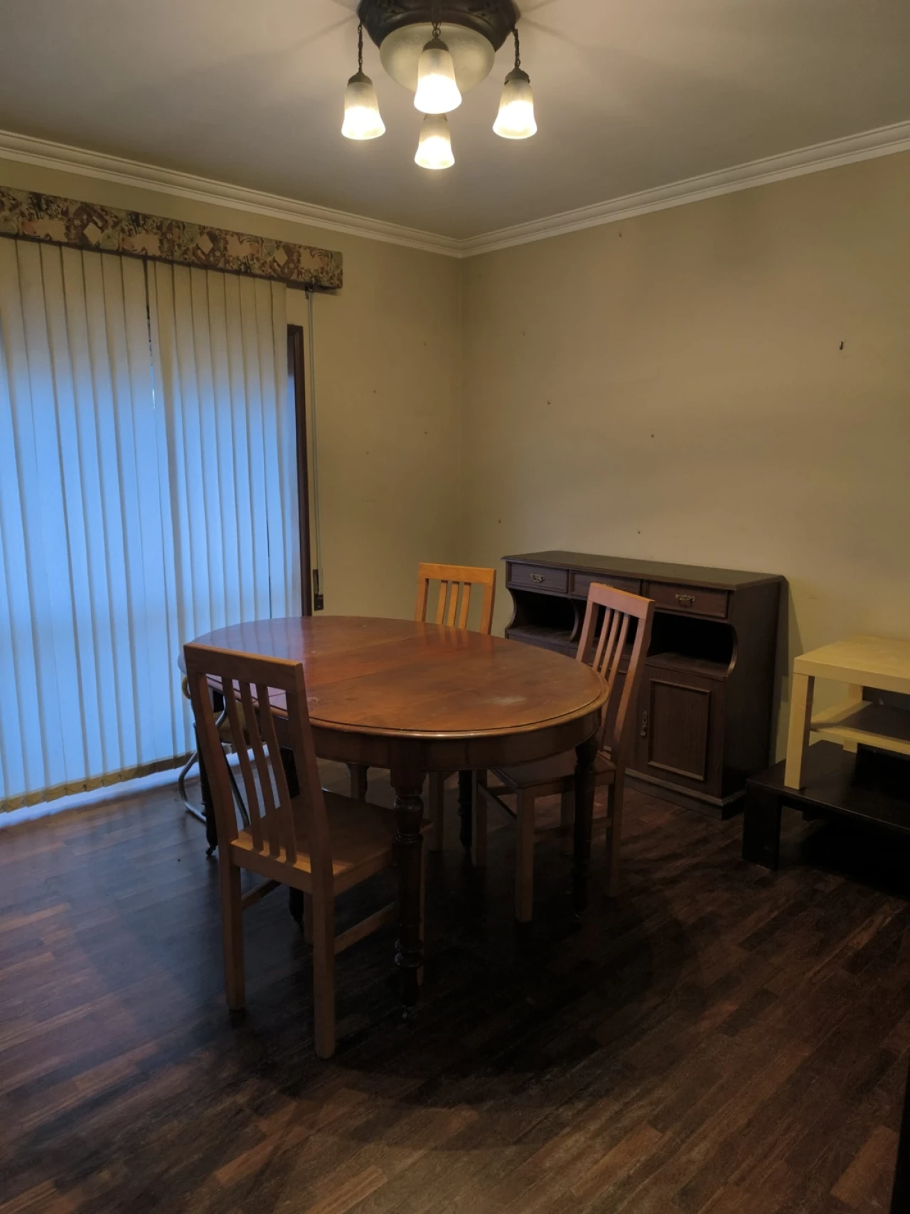 Moradia T7 para Venda em Vilar de Andorinho Foto 48