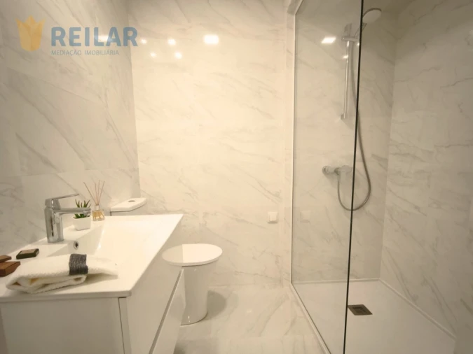 Apartamento T3 para Venda em Benfica Foto 4