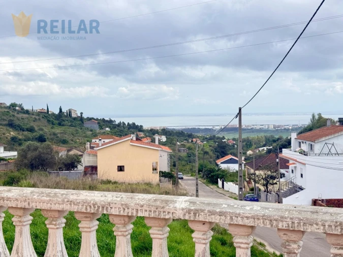 Moradia T6 para Venda em Vialonga Foto 47