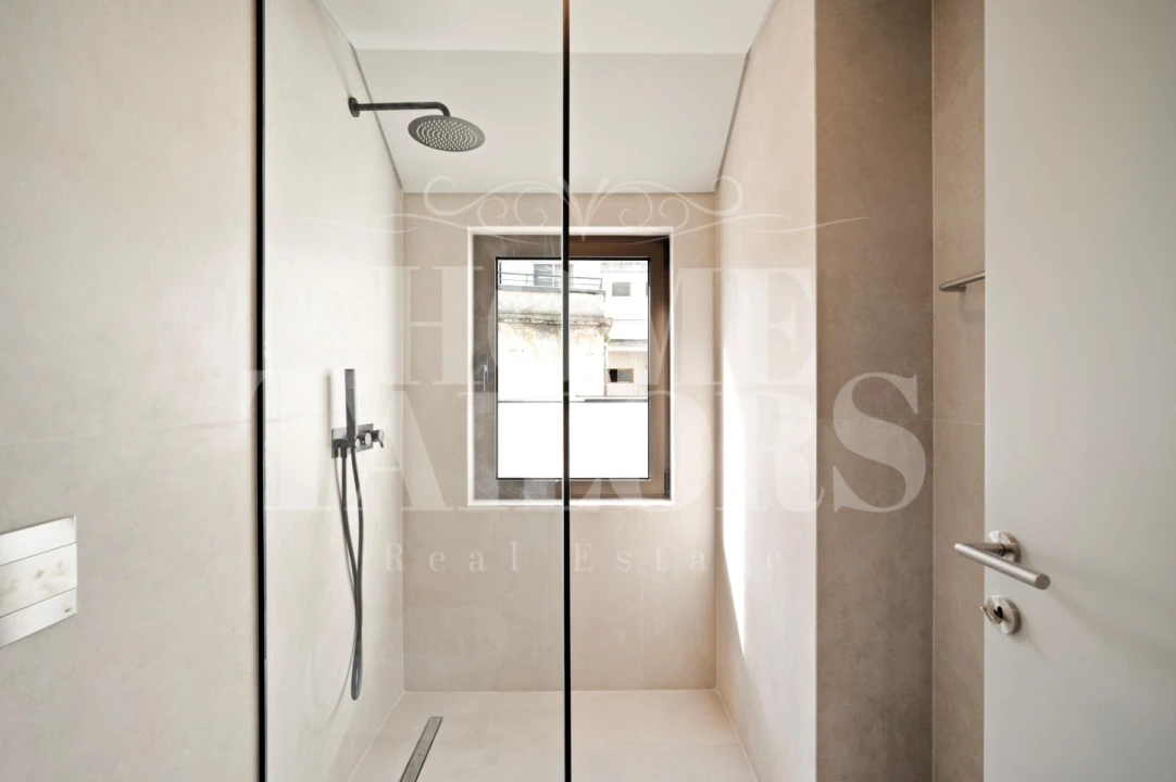 Apartamento T3 para Venda em Santo António Foto 16