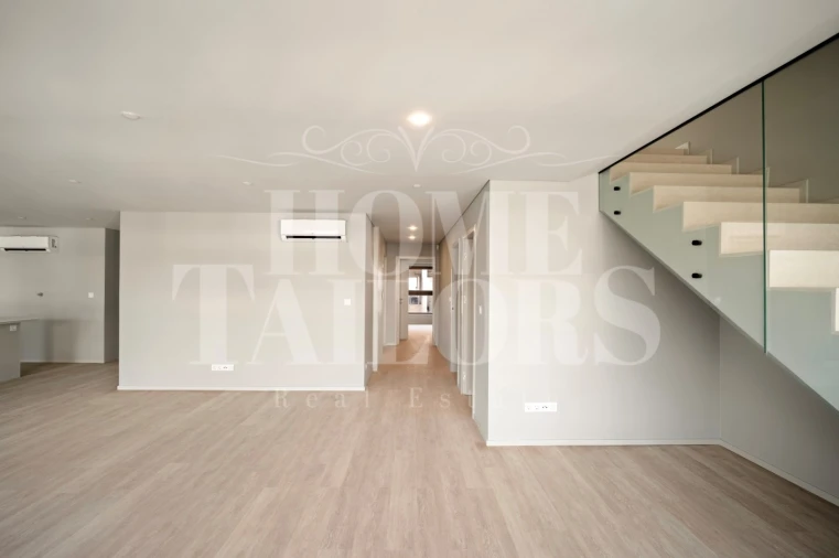 Apartamento T3 para Venda em Santo António Foto 10